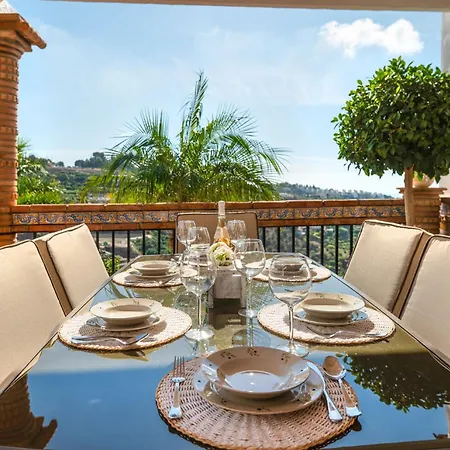 Viewpoint: Private Pool Sleeps 6 Views Villa