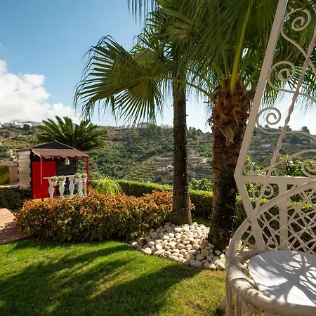 Villa Viewpoint: Private Pool Sleeps 6 Views *