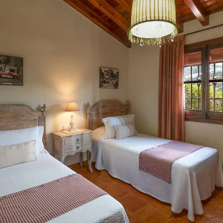 Villa Viewpoint: Private Pool Sleeps 6 Views *