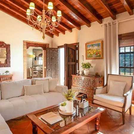 Villa Viewpoint: Private Pool Sleeps 6 Views Frigiliana